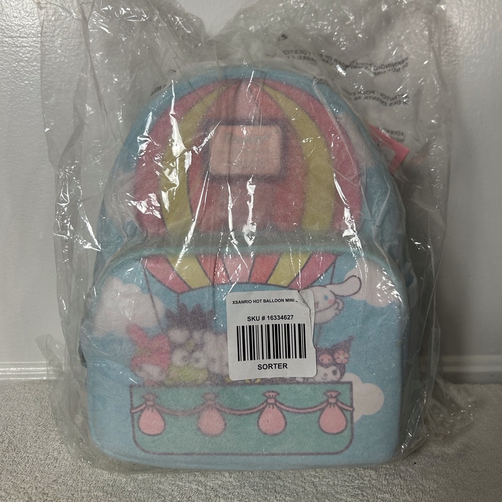 Loungefly Sanrio Hello Kitty NWT Backpack Multicolored original Packaging